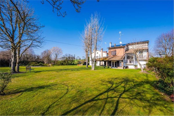 casa indipendente in vendita a Bomporto