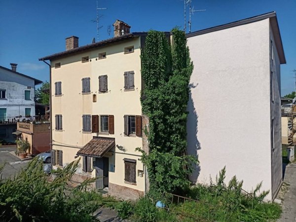 casa indipendente in vendita a Bomporto in zona Solara