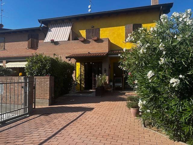 casa indipendente in vendita a Bomporto