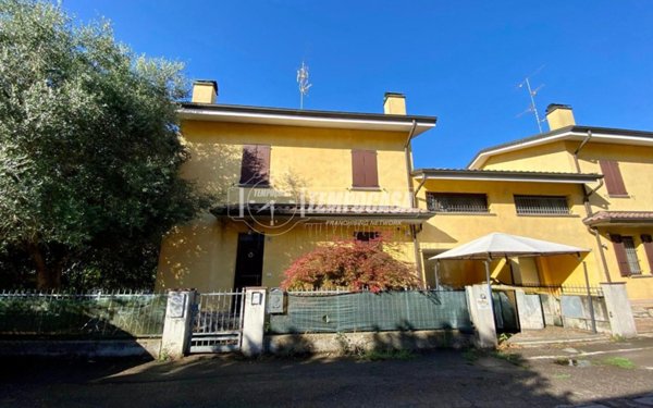 casa indipendente in vendita a Bomporto in zona Solara