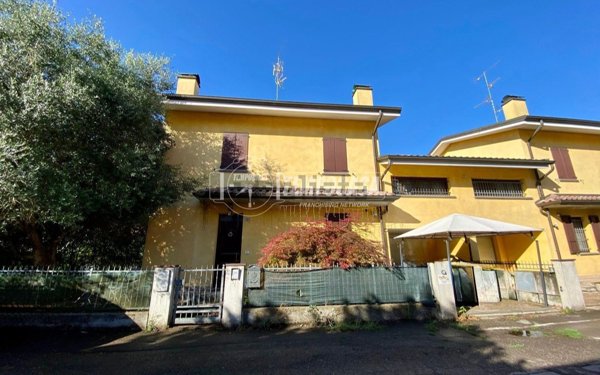 casa indipendente in vendita a Bomporto in zona Solara
