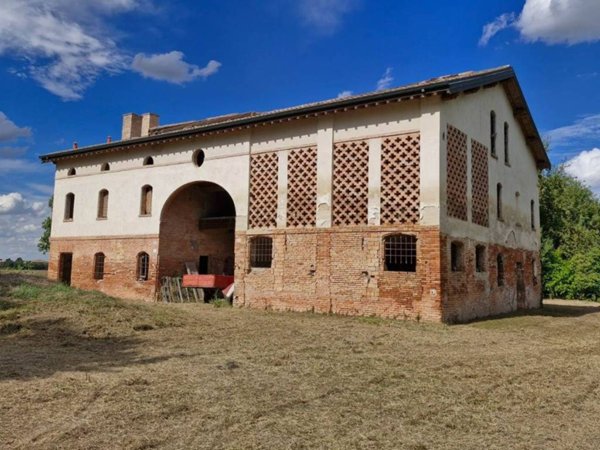 casa indipendente in vendita a Bomporto in zona Solara