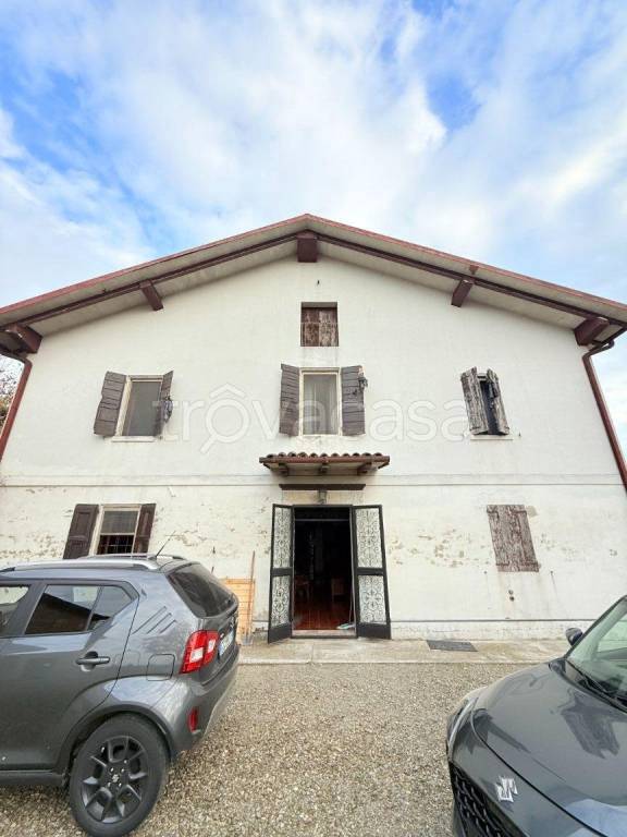 casa indipendente in vendita a Bomporto in zona Solara
