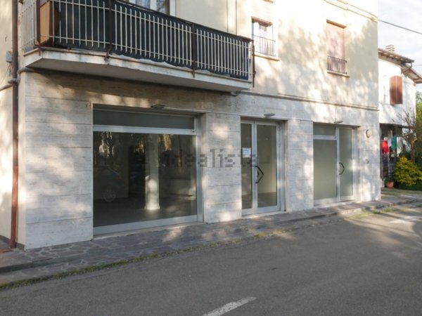 locale commerciale in vendita a Bomporto
