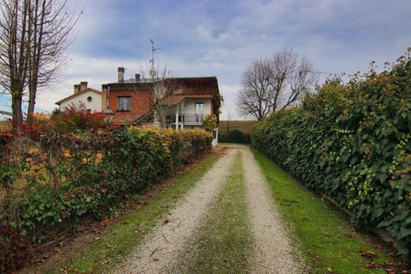 casa indipendente in vendita a Bomporto