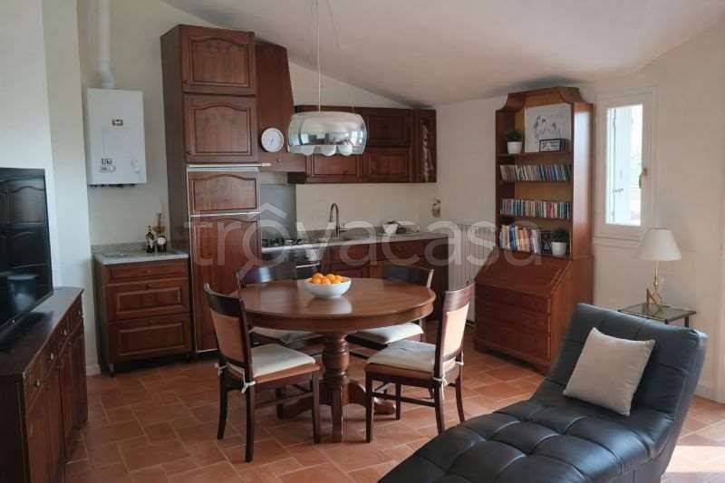 appartamento in vendita a Bomporto in zona Solara