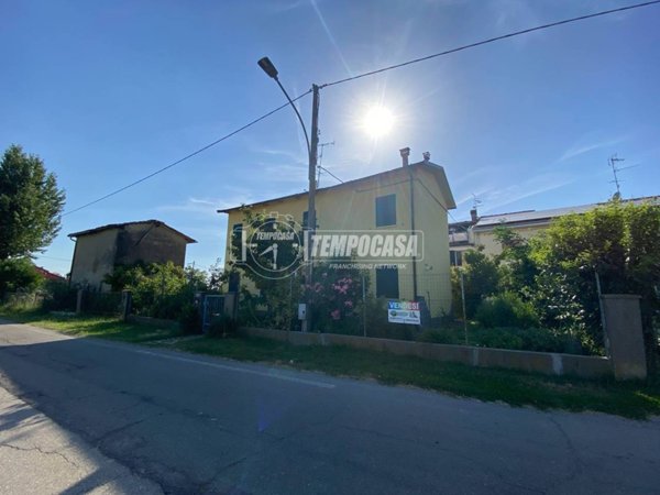 casa indipendente in vendita a Bomporto in zona Solara