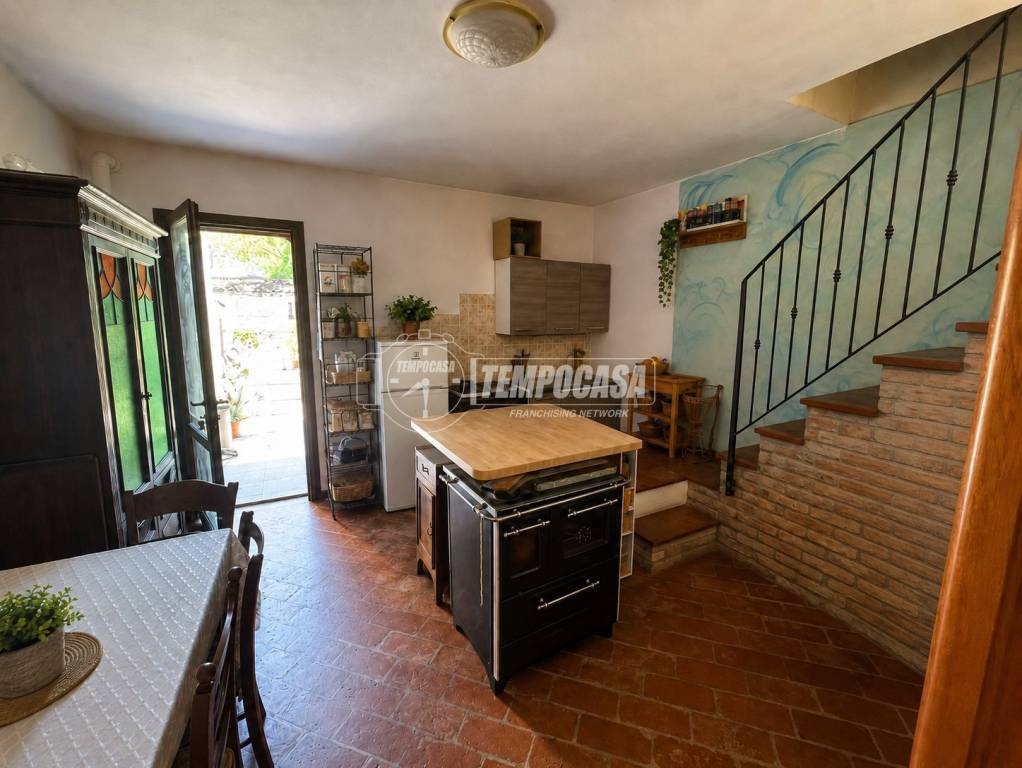 casa indipendente in vendita a Bomporto in zona Solara