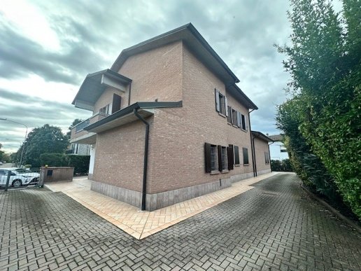 casa indipendente in vendita a Bomporto