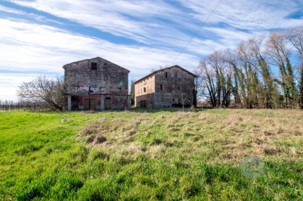 casale in vendita a Bomporto in zona Sorbara