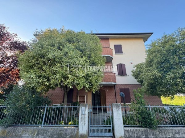 appartamento in vendita a Bomporto in zona Solara