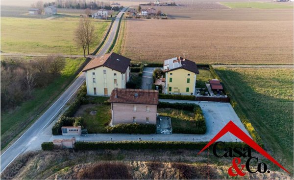 casa indipendente in vendita a Bomporto in zona Solara
