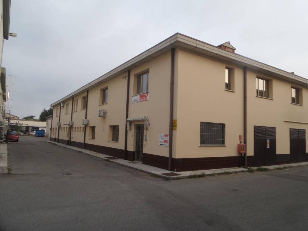 locale commerciale in vendita a Campogalliano