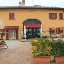 negozio in vendita a Campogalliano in zona Panzano
