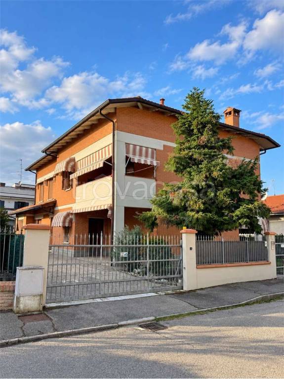 casa indipendente in vendita a Campogalliano