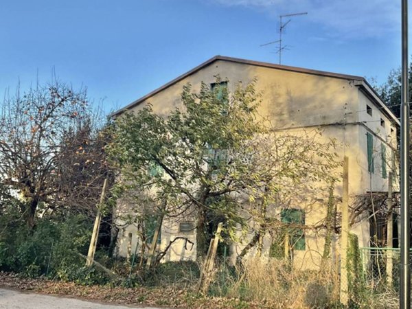 casa indipendente in vendita a Camposanto