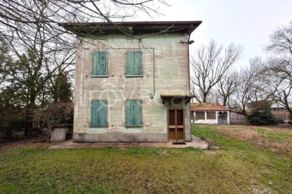 terreno edificabile in vendita a Camposanto