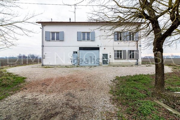 casa indipendente in vendita a Camposanto in zona Gorzano