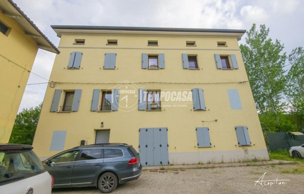 appartamento in vendita a Camposanto in zona Cadecoppi