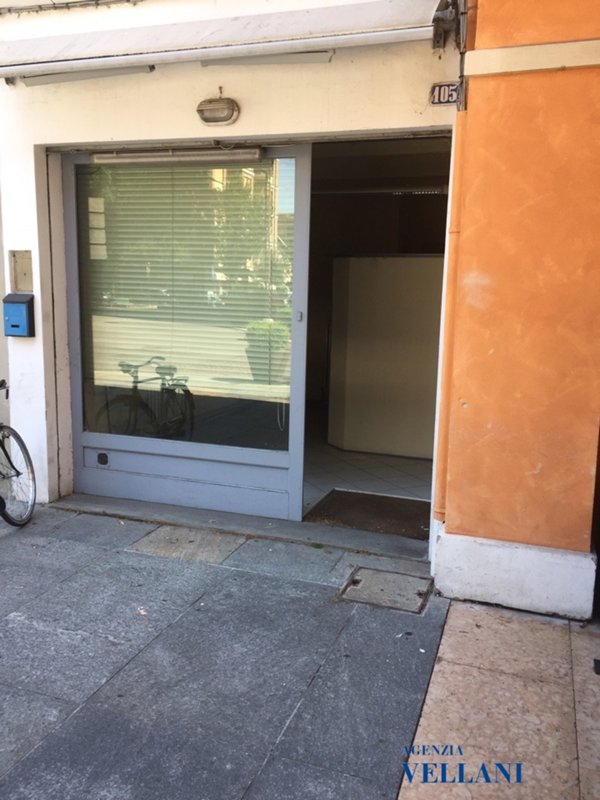 negozio in vendita a Carpi in zona Centro Storico