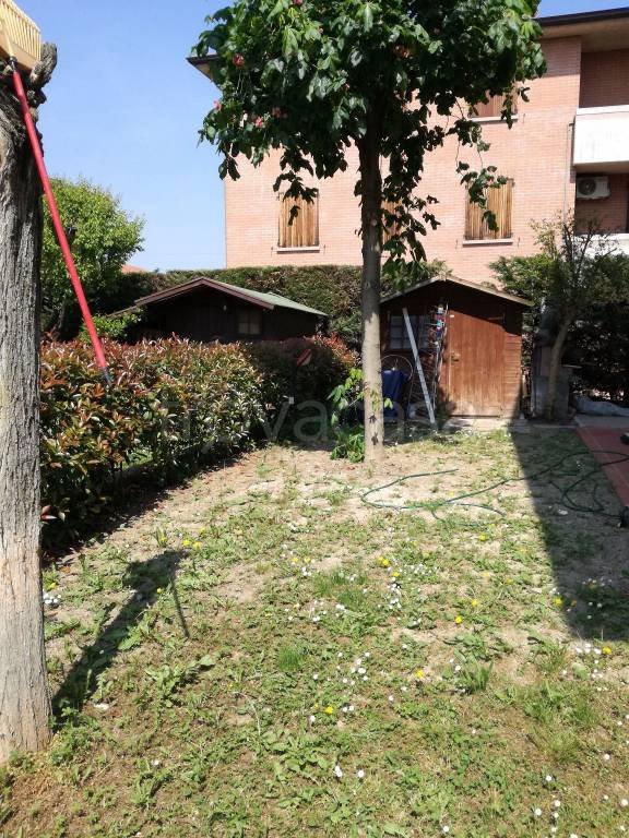 casa indipendente in vendita a Carpi in zona Gargallo