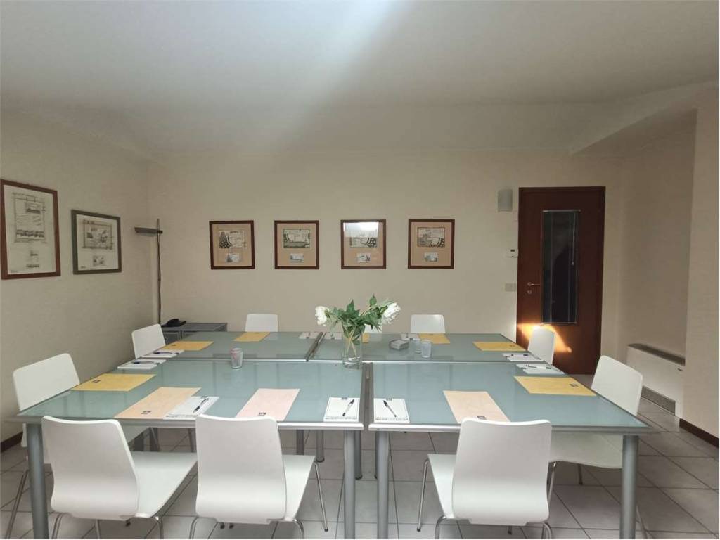 ufficio in vendita a Carpi in zona Centro Storico