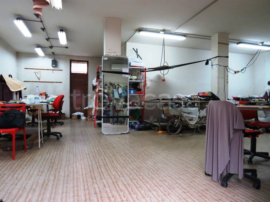 ufficio in vendita a Carpi in zona Centro Storico