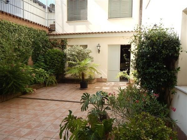 casa indipendente in vendita a Carpi in zona Centro Storico