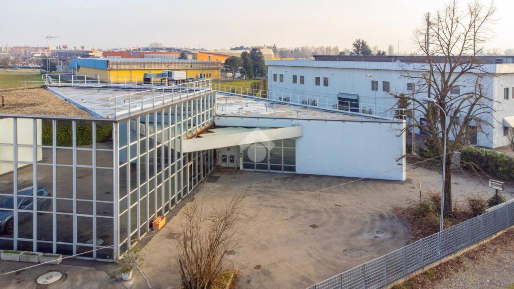 locale commerciale in vendita a Carpi