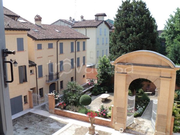 appartamento in vendita a Carpi in zona Centro Storico