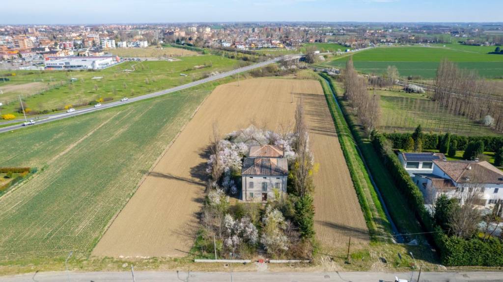 casa indipendente in vendita a Carpi in zona Quartirolo