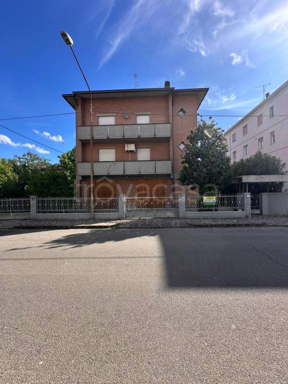 casa indipendente in vendita a Carpi in zona Quartirolo