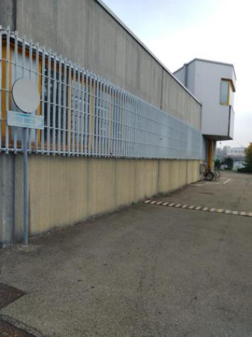 locale commerciale in vendita a Carpi