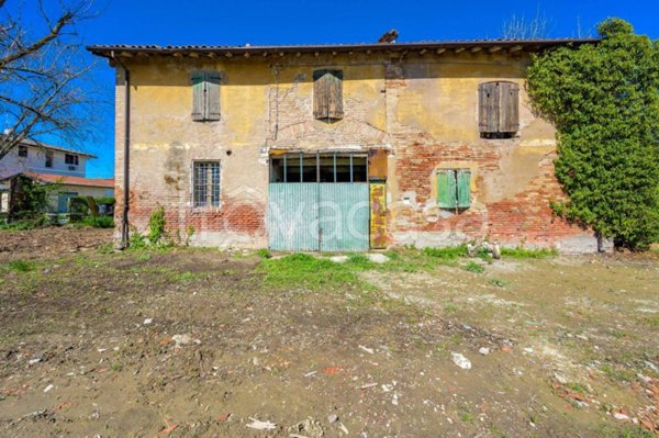 locale commerciale in vendita a Carpi in zona Budrione