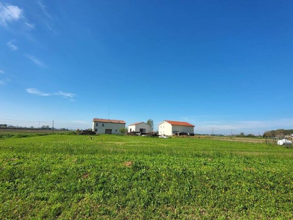 casa indipendente in vendita a Carpi in zona Budrione