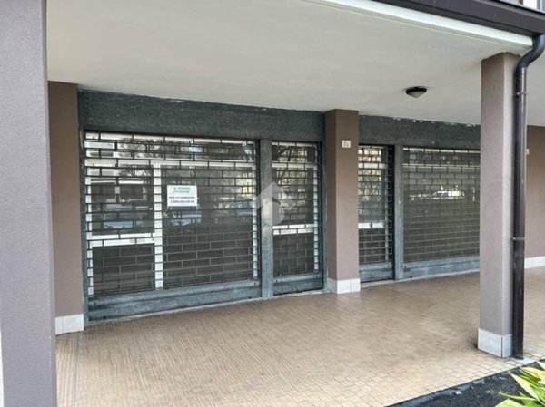 negozio in vendita a Carpi in zona Centro Storico