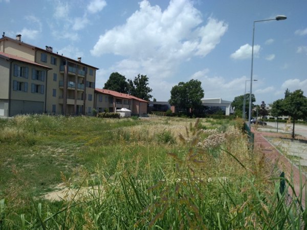 terreno edificabile in vendita a Carpi