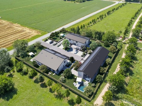 casa indipendente in vendita a Carpi in zona Cortile