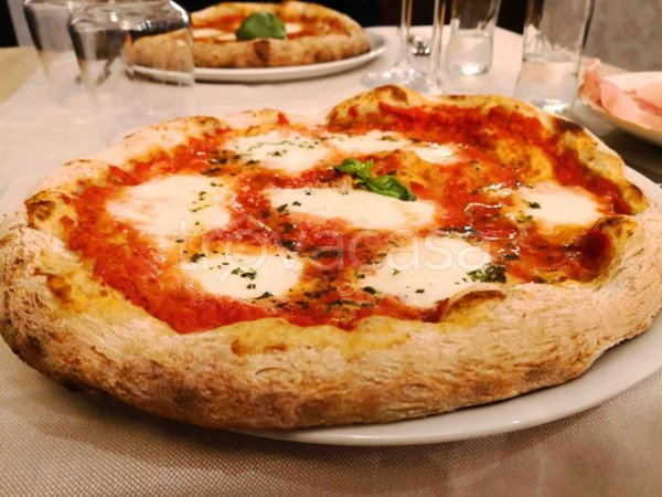 negozio in vendita a Carpi