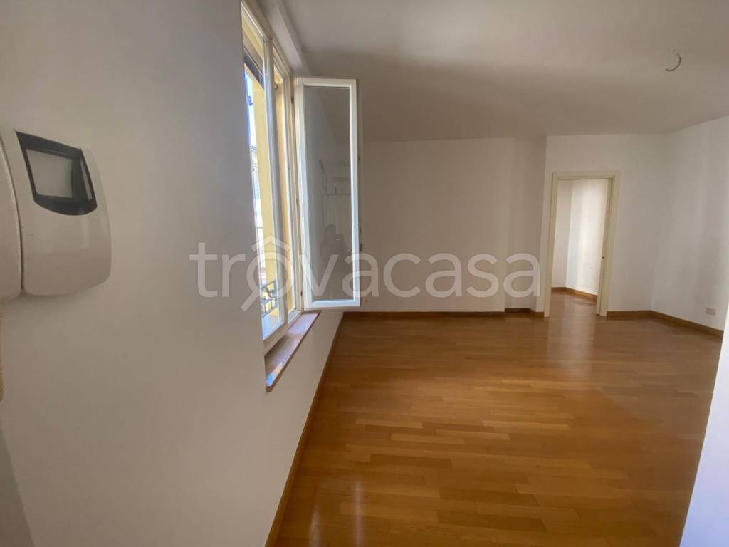 appartamento in vendita a Carpi in zona Centro Storico