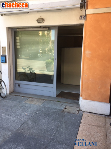 negozio in vendita a Carpi in zona Centro Storico