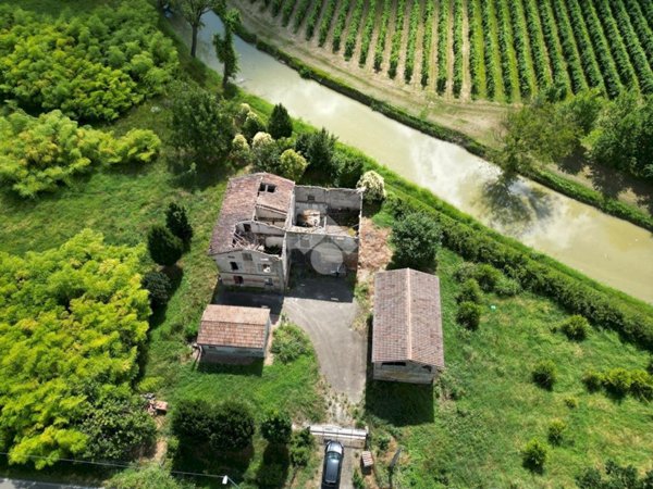 casa indipendente in vendita a Carpi in zona Gargallo