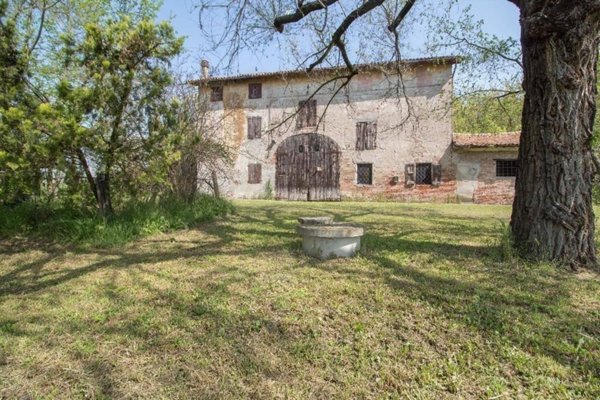 rudere in vendita a Carpi in zona Budrione