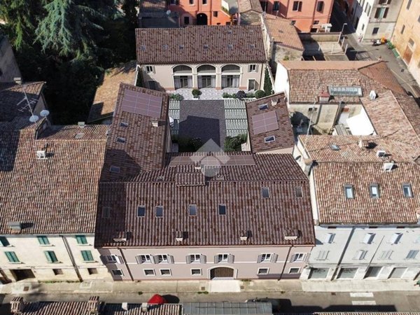 appartamento in vendita a Carpi in zona Centro Storico