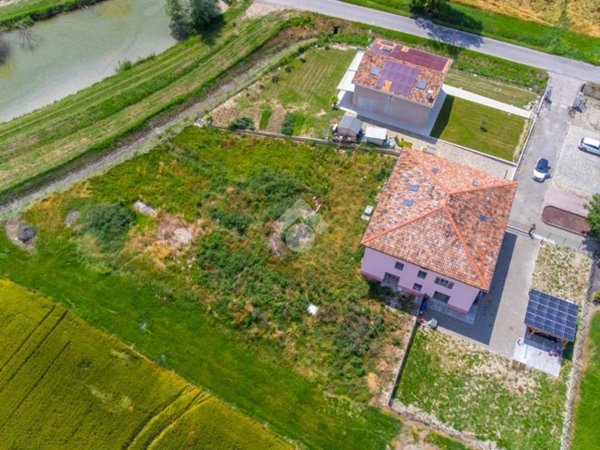 casa indipendente in vendita a Carpi