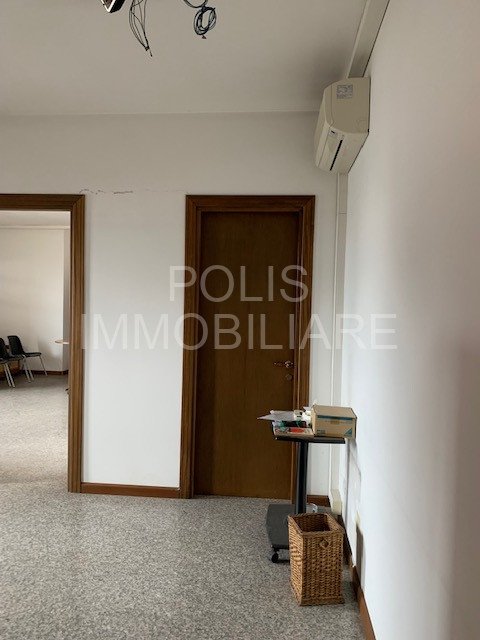 ufficio in vendita a Carpi in zona Centro Storico