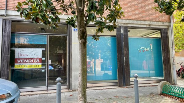 negozio in vendita a Carpi in zona Centro Storico