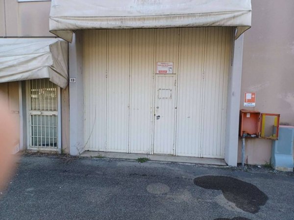locale commerciale in vendita a Carpi