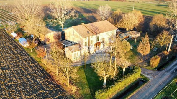 casa indipendente in vendita a Carpi in zona Budrione