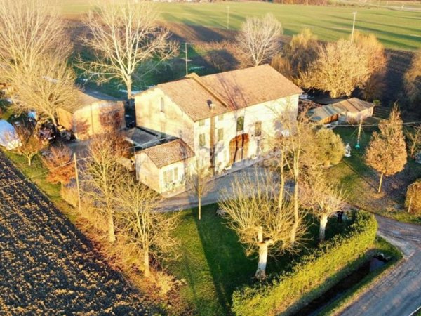 casa indipendente in vendita a Carpi in zona Gargallo